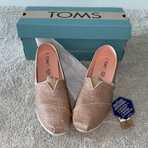 NWT Toms gold glitter slip on shoes